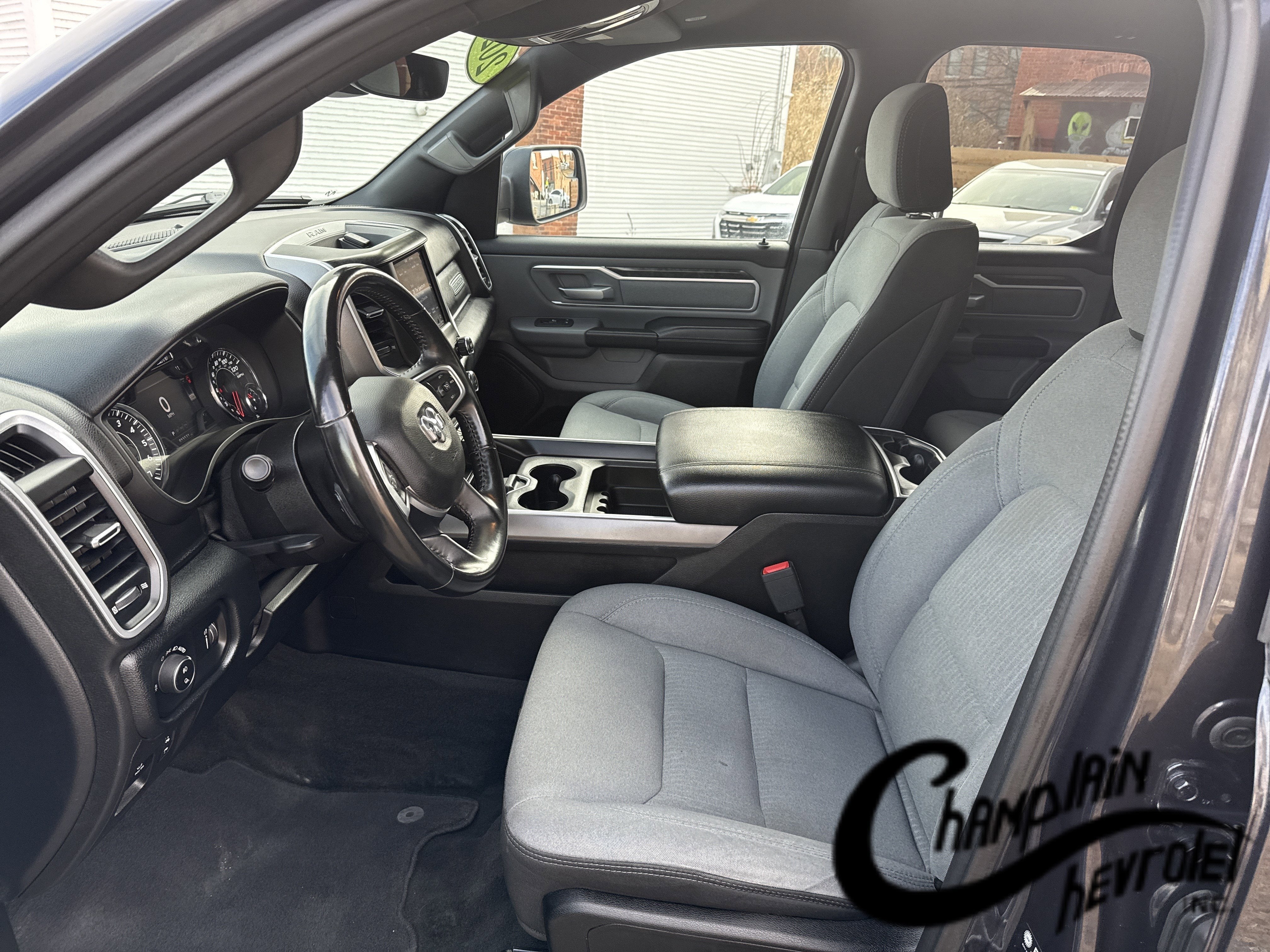 2021 RAM 1500 Big Horn Quad Cab 4x4 6'4" Box