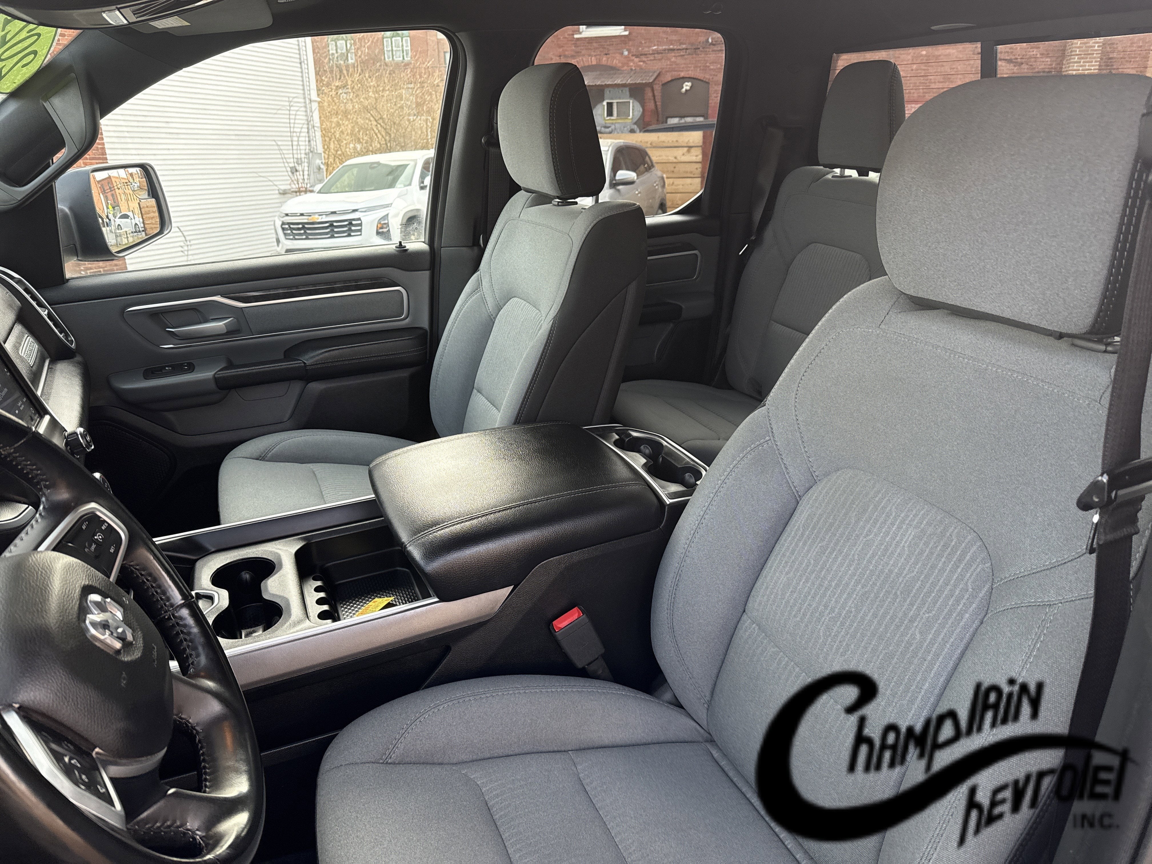 2021 RAM 1500 Big Horn Quad Cab 4x4 6'4" Box