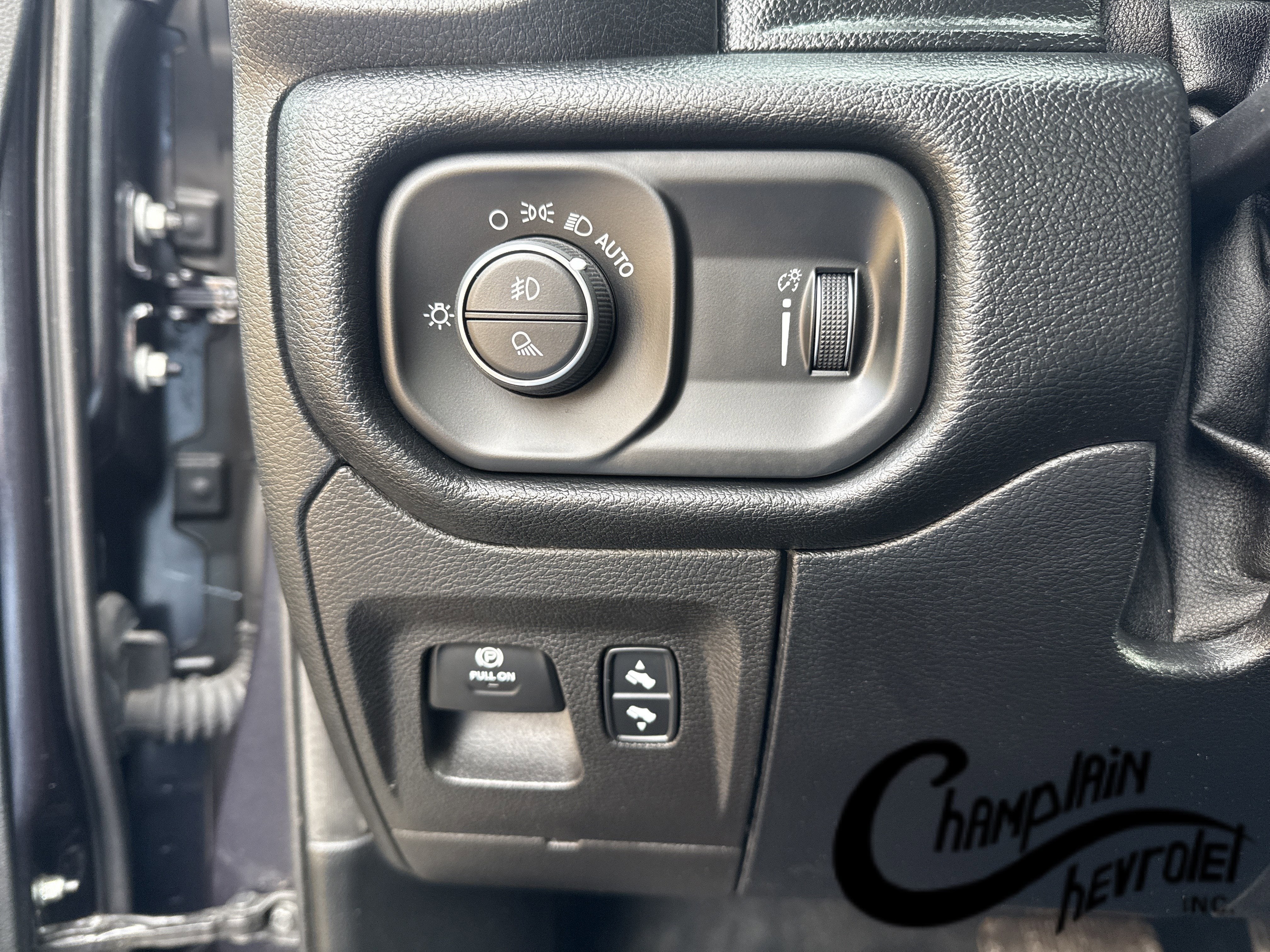 2021 RAM 1500 Big Horn Quad Cab 4x4 6'4" Box