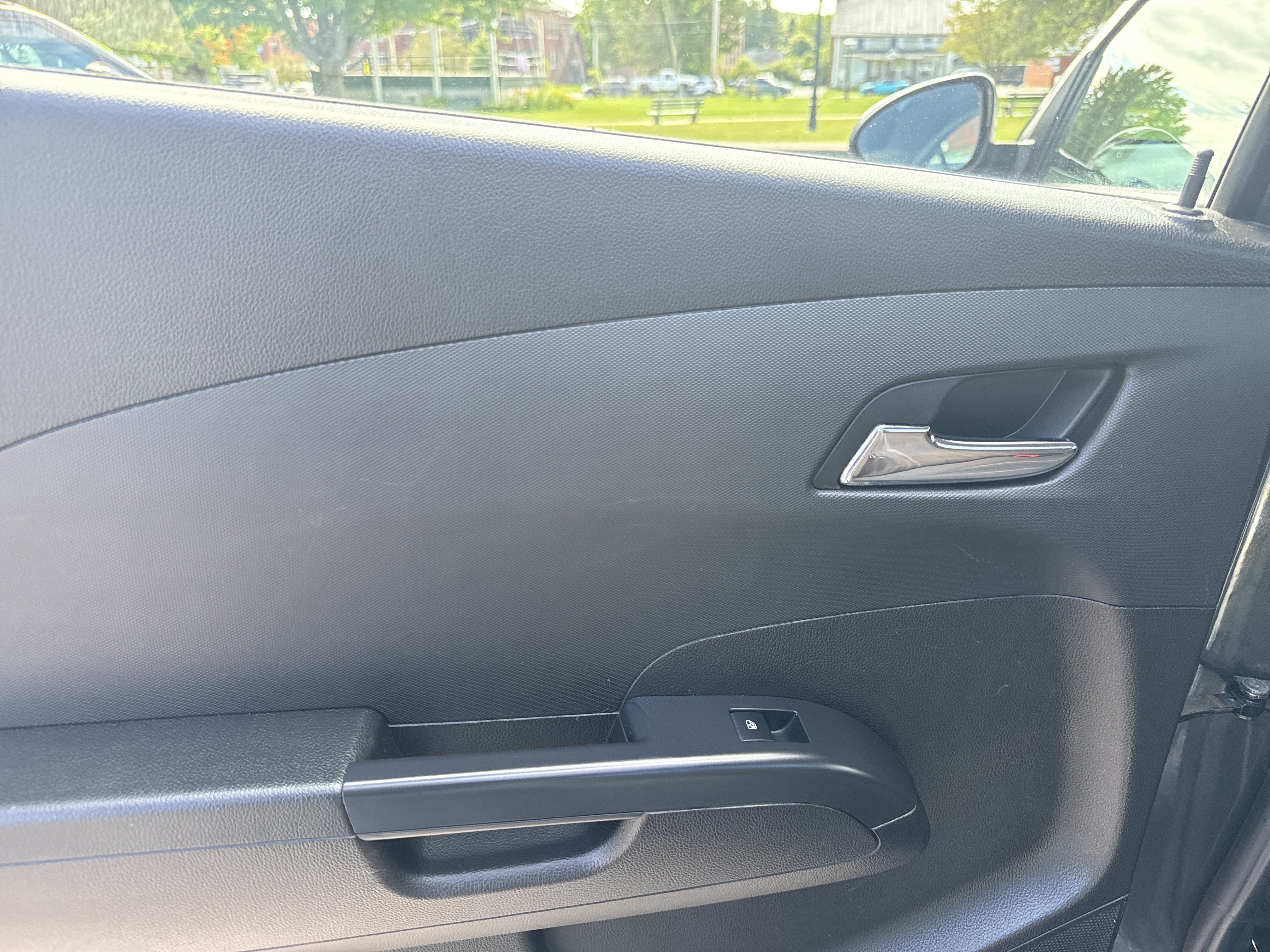 2017 Chevrolet Sonic LT