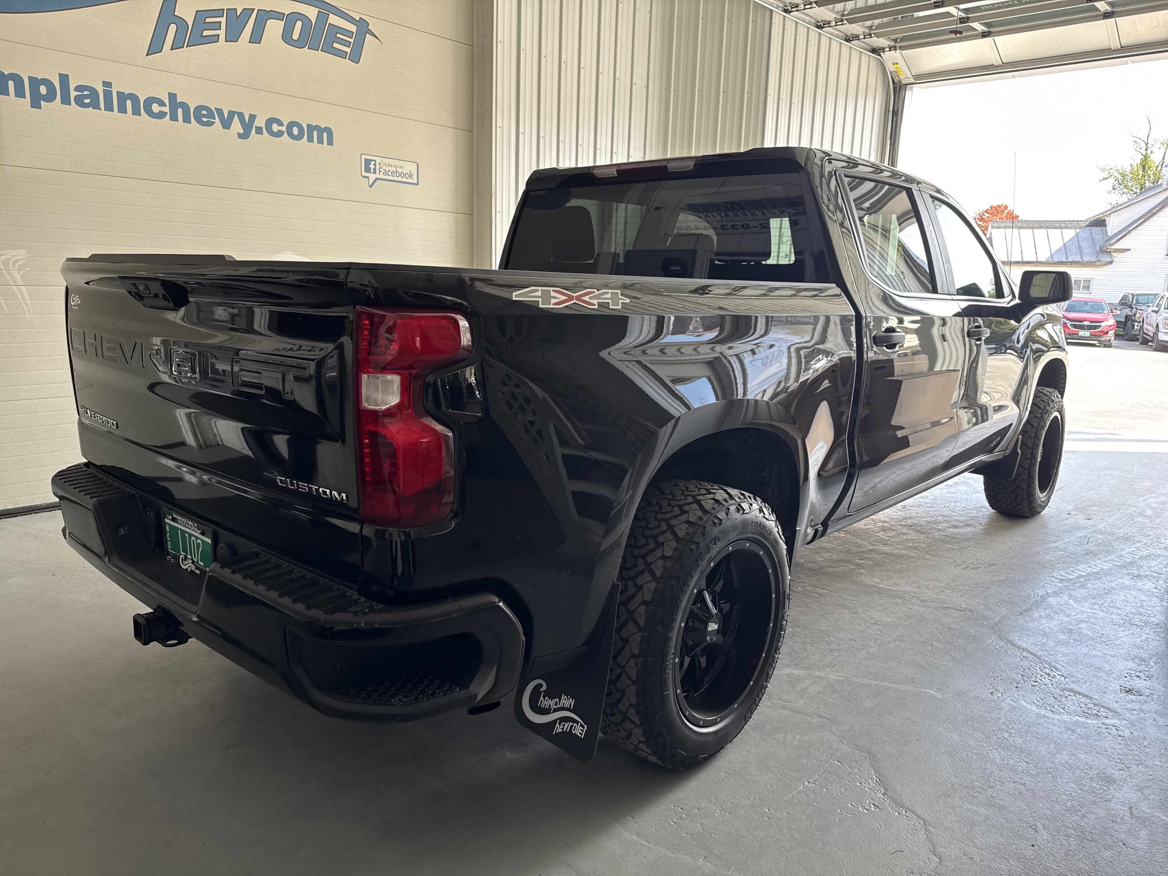 2022 Chevrolet Silverado 1500 Custom