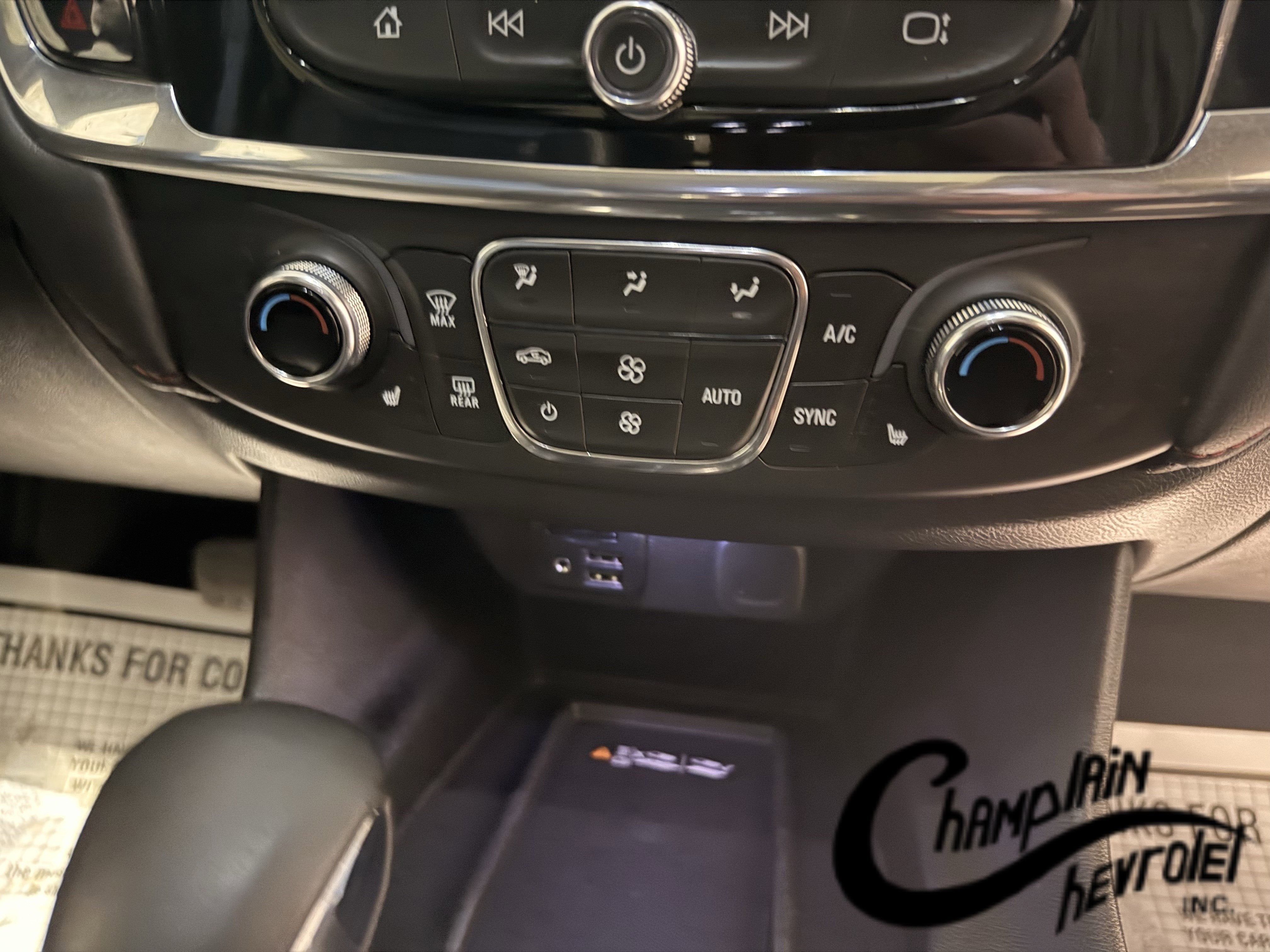 2023 Chevrolet Traverse RS