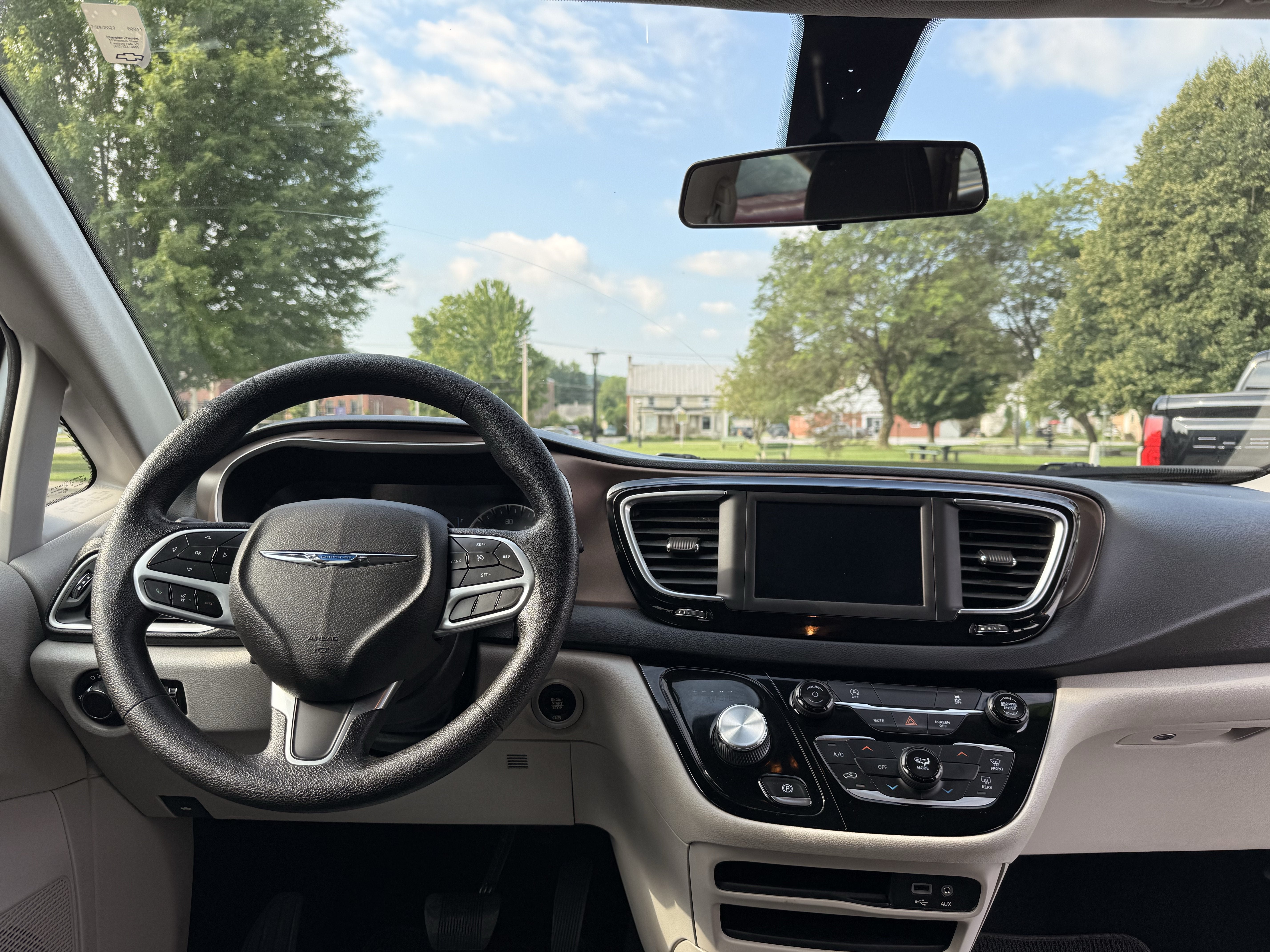 2020 Chrysler Voyager L