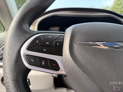 2020 Chrysler Voyager L