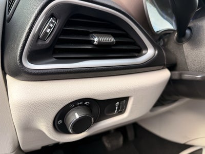 2020 Chrysler Voyager L