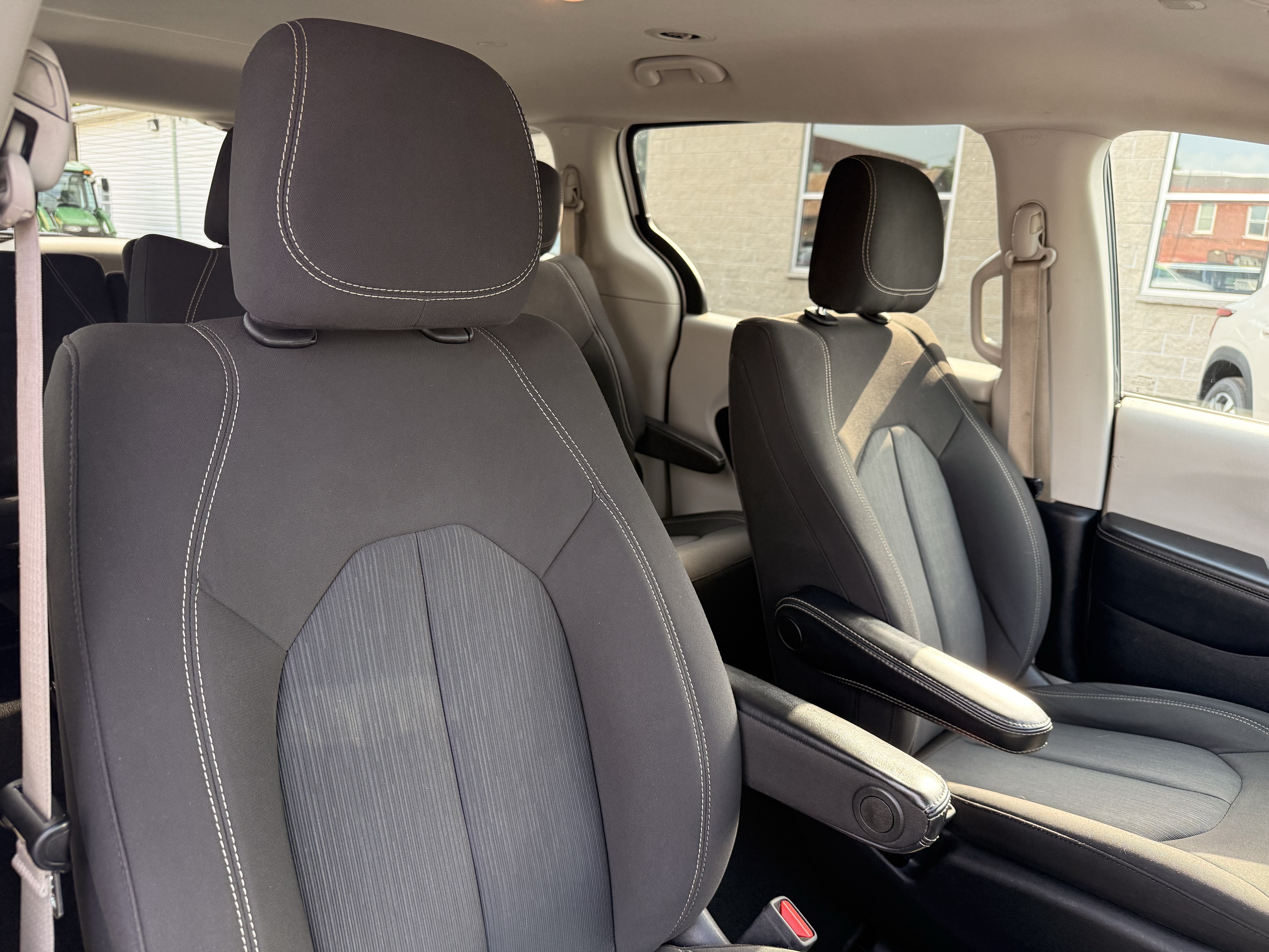 2020 Chrysler Voyager L