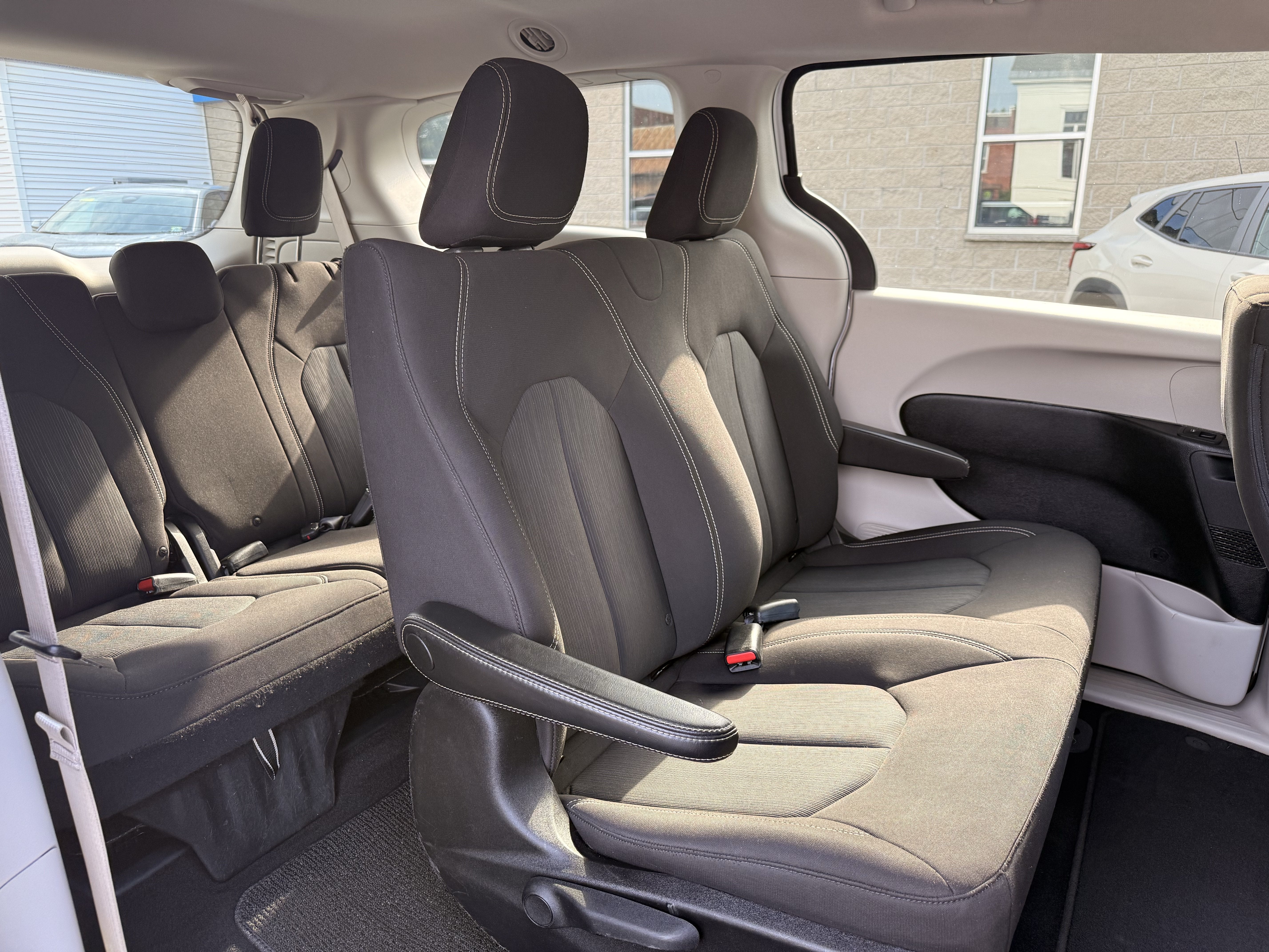 2020 Chrysler Voyager L