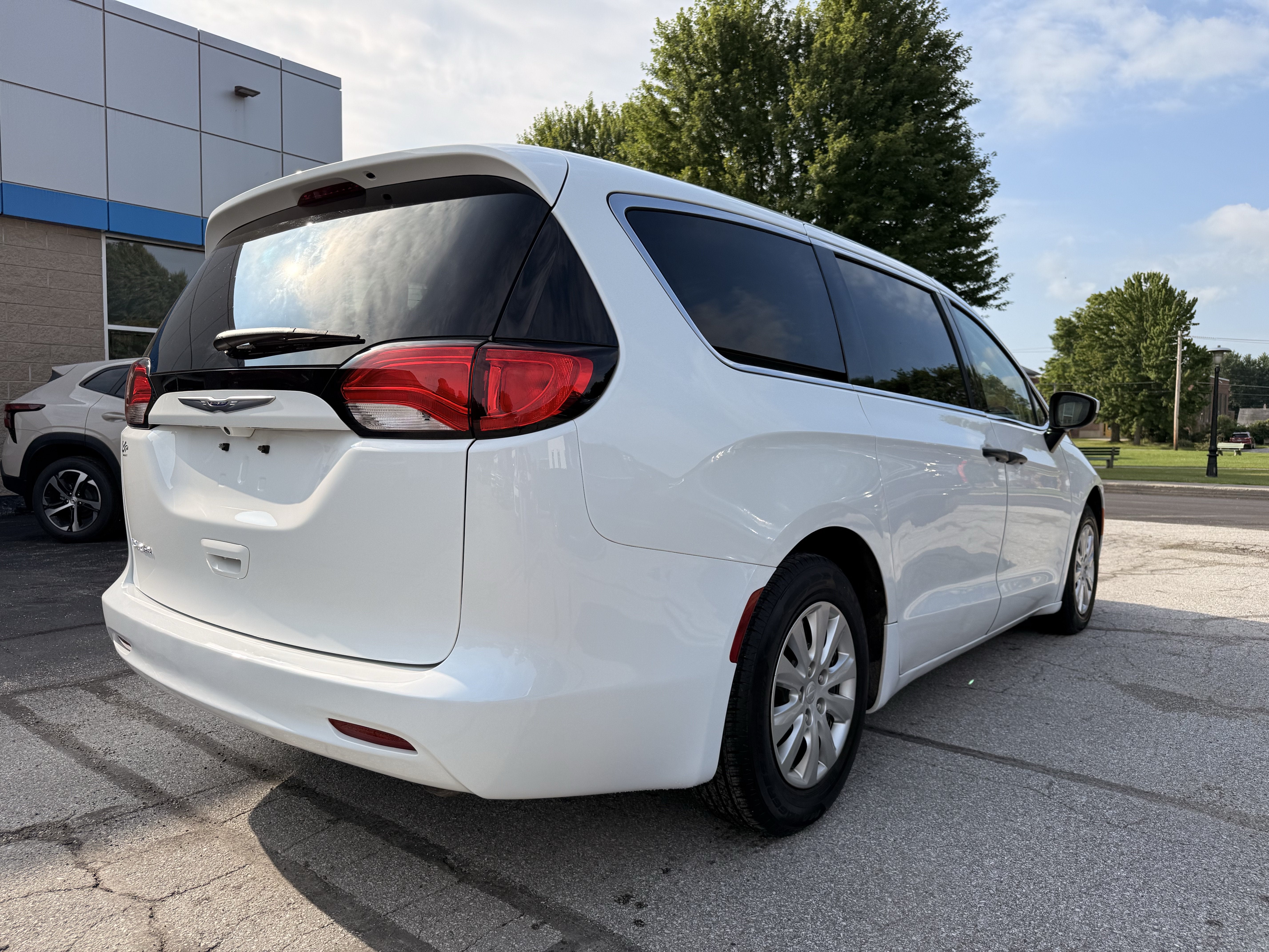 2020 Chrysler Voyager L