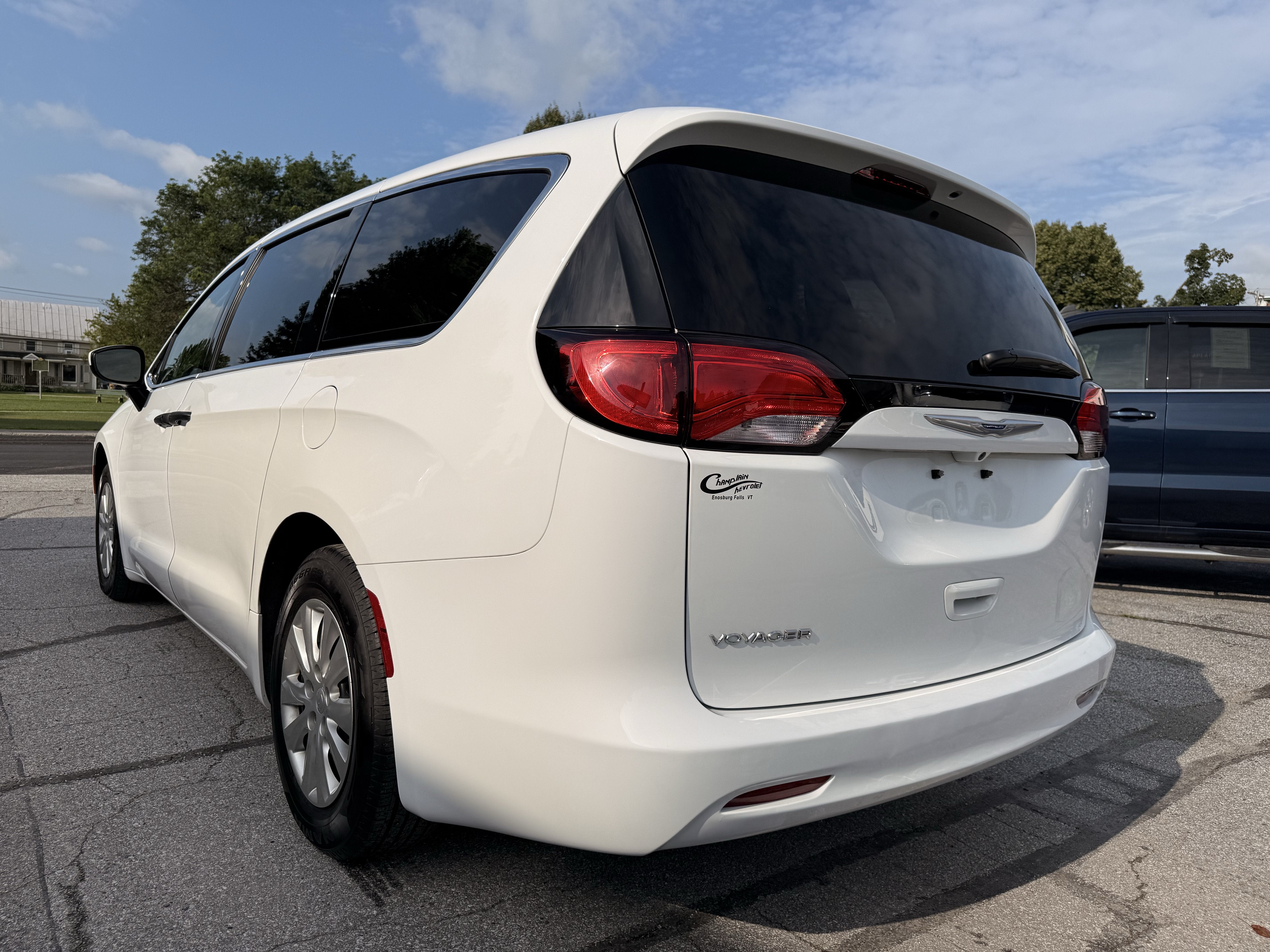 2020 Chrysler Voyager L