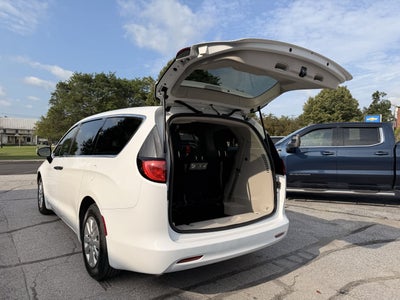 2020 Chrysler Voyager L
