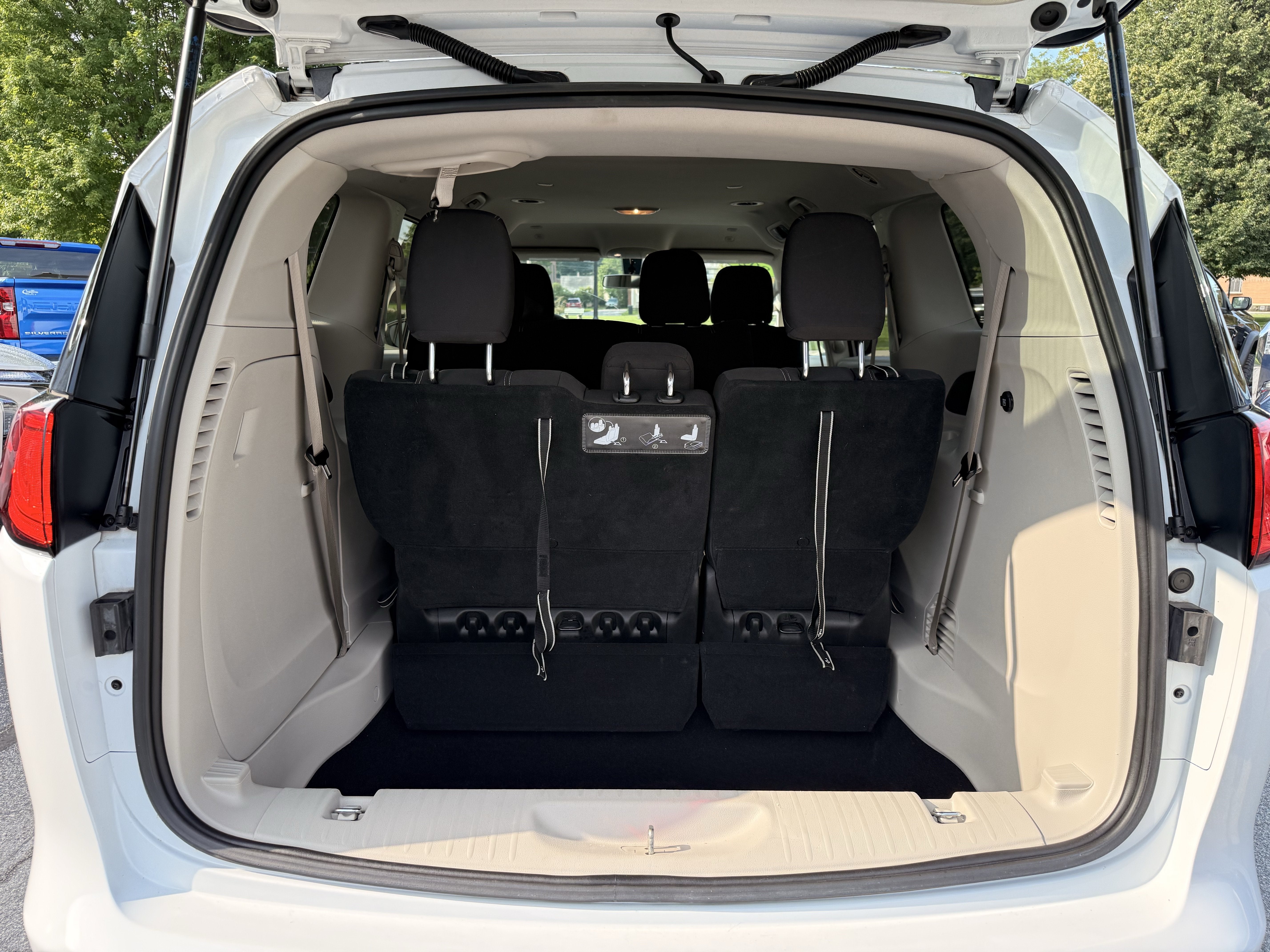 2020 Chrysler Voyager L