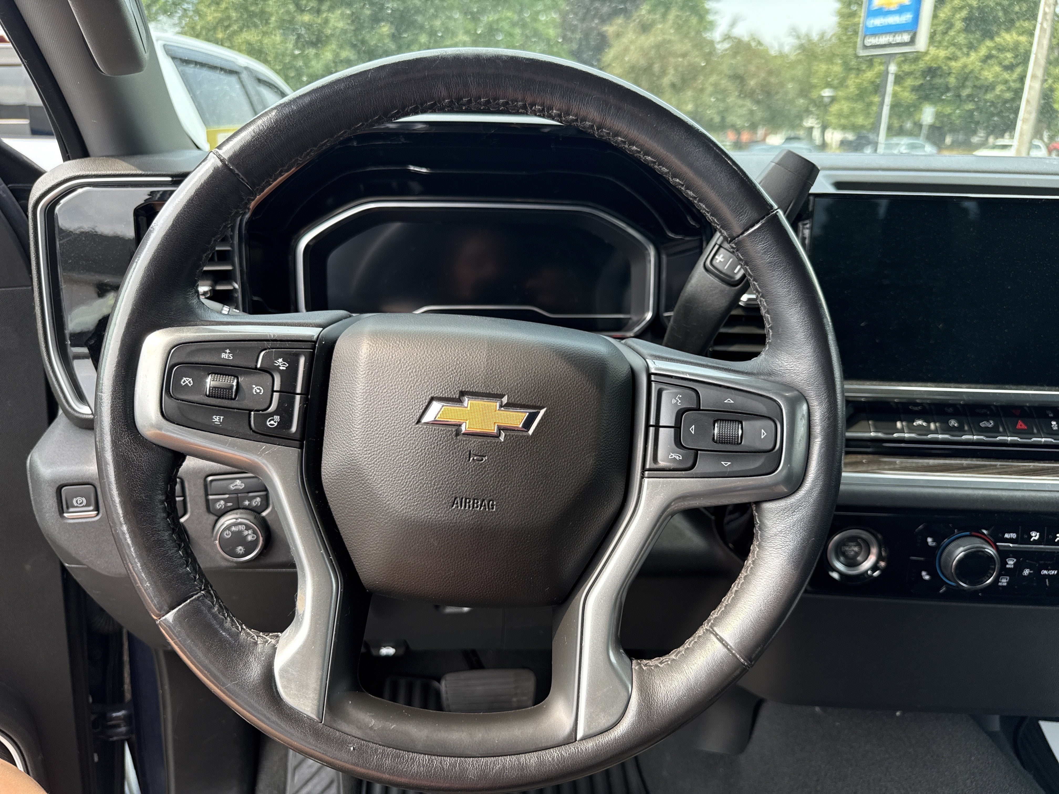 2022 Chevrolet Silverado 1500 LT (2FL)