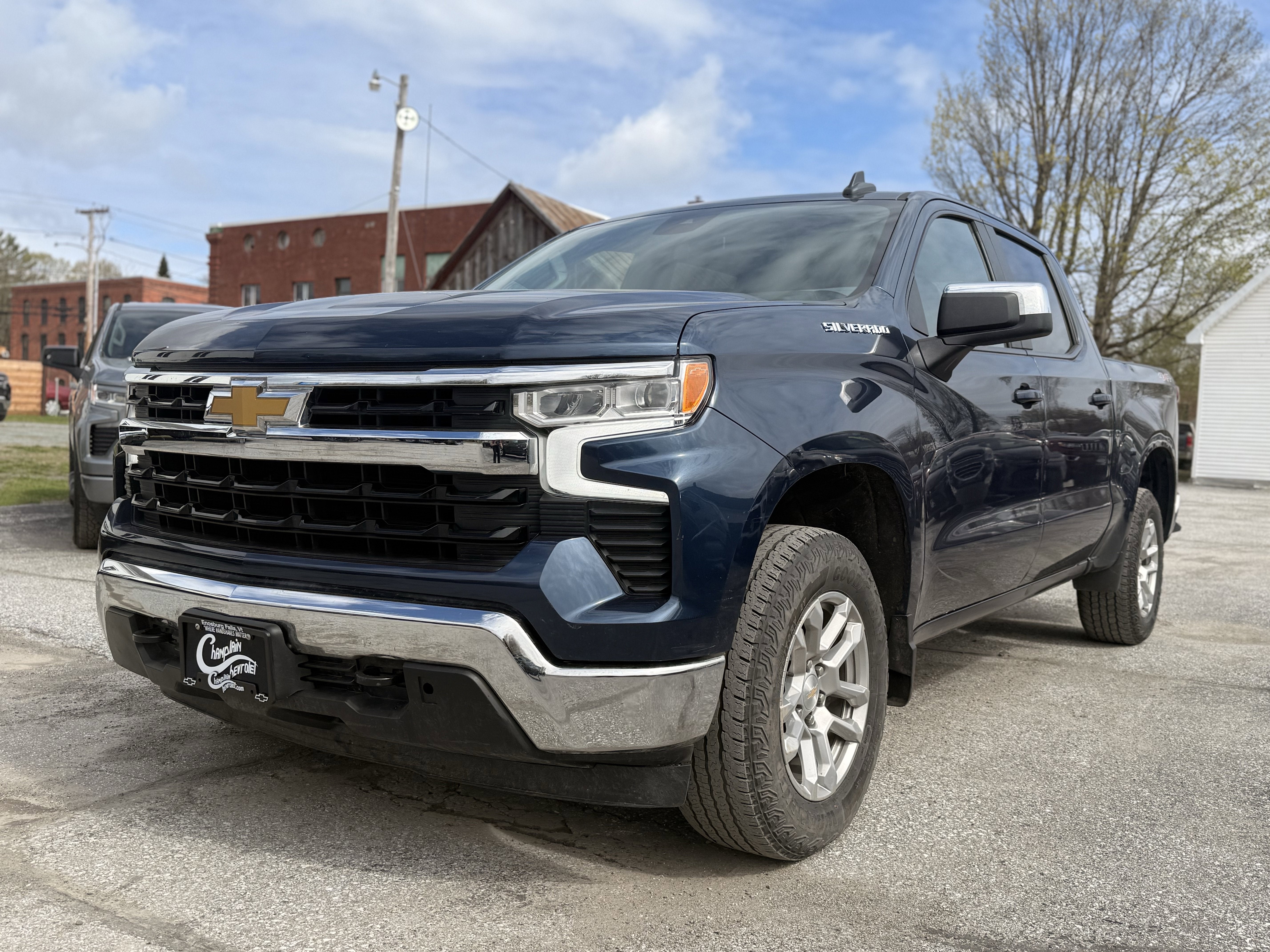 2022 Chevrolet Silverado 1500 LT (2FL)