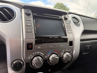2017 Toyota Tundra SR5 5.7L V8