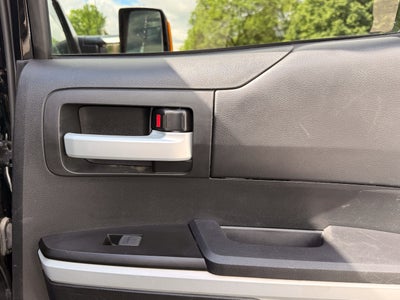2017 Toyota Tundra SR5 5.7L V8