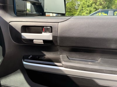 2017 Toyota Tundra SR5 5.7L V8