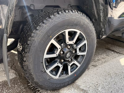 2017 Toyota Tundra SR5 5.7L V8