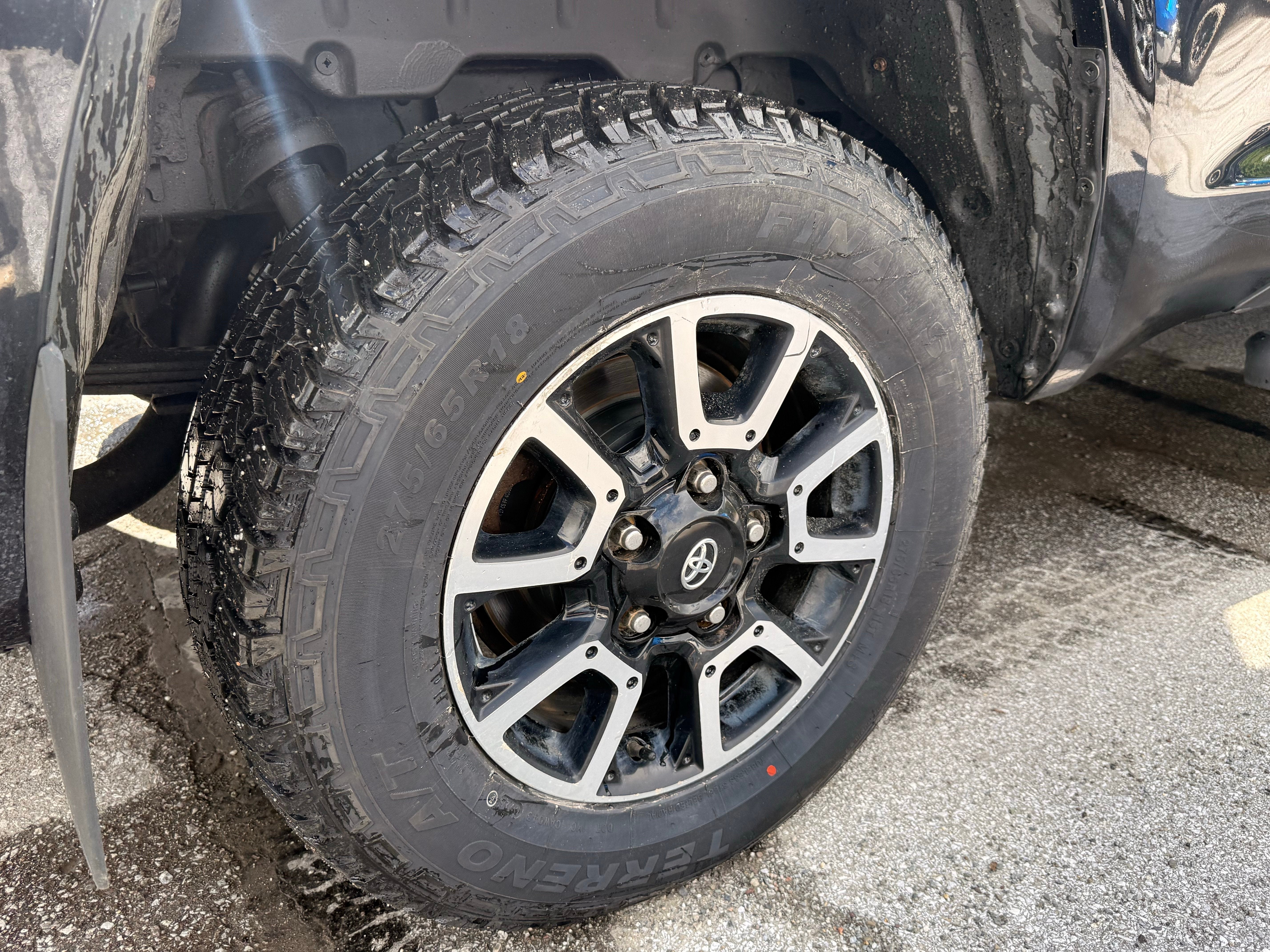 2017 Toyota Tundra SR5 5.7L V8