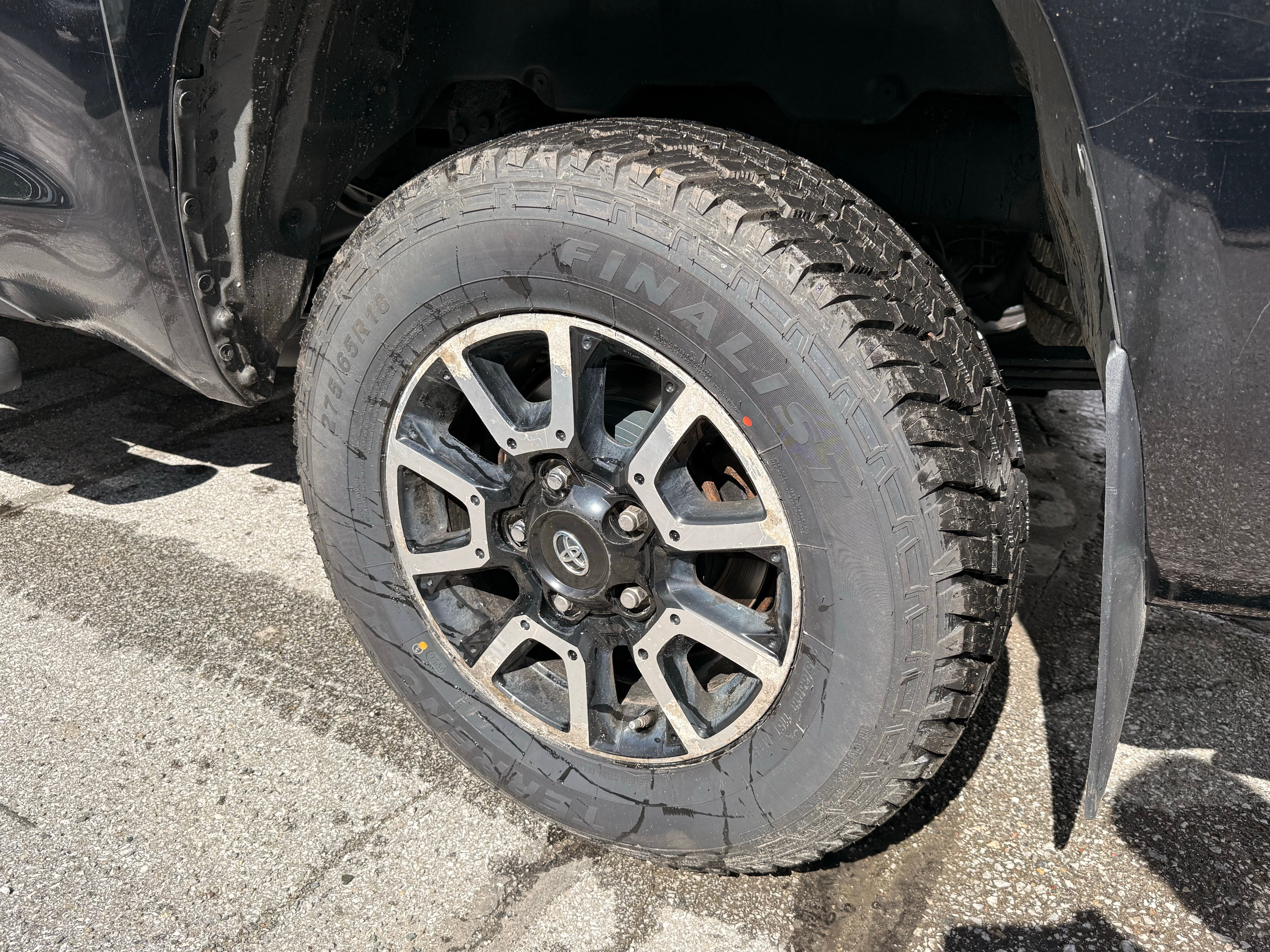 2017 Toyota Tundra SR5 5.7L V8