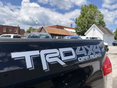 2017 Toyota Tundra SR5 5.7L V8