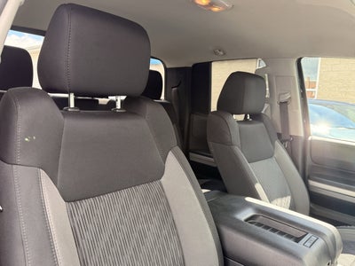 2017 Toyota Tundra SR5 5.7L V8
