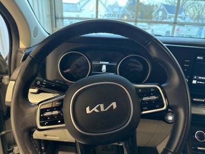2023 Kia Carnival LX