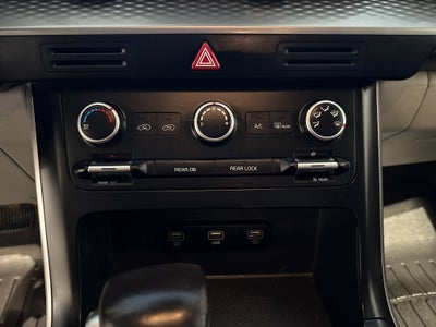 2023 Kia Carnival LX